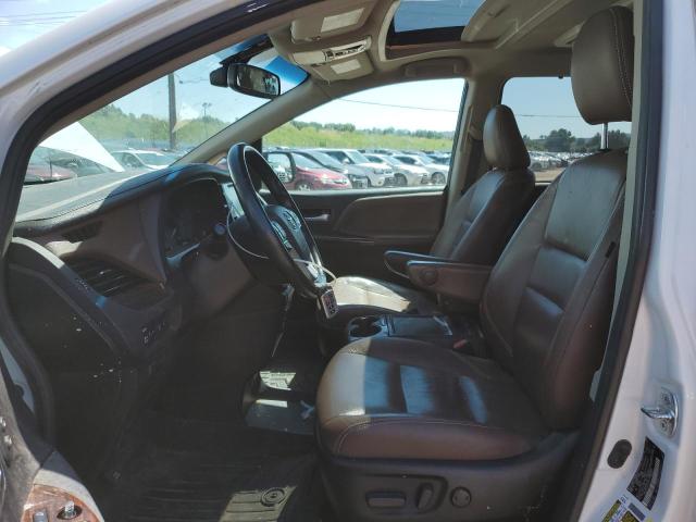 Photo 7 from auction – 2017 TOYOTA SIENNA XLE with VIN 5TDDZ3DC1HS172818