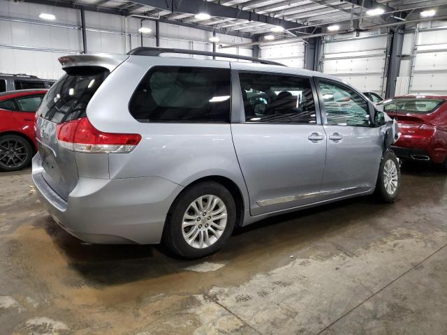 Photo 3 from auction – 2014 TOYOTA SIENNA XLE with VIN 5TDYK3DC2ES497950