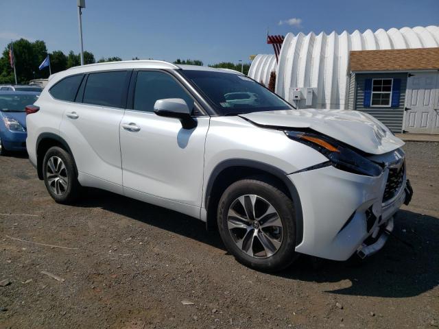 Photo 4 from auction – 2022 TOYOTA HIGHLANDER with VIN 5TDGZRBH7NS577589
