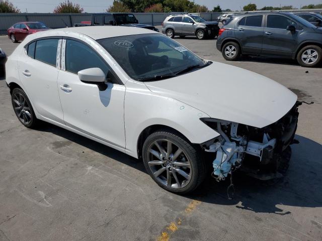 Photo 4 from auction – 2018 MAZDA 3 TOURING with VIN 3MZBN1L33JM268798