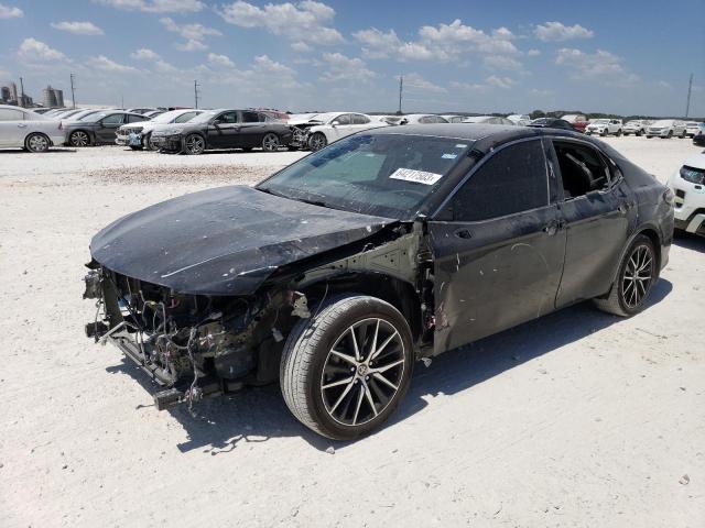 TOYOTA CAMRY SE 2022 with VIN 4T1T11AK2NU044304 - Photo from auction