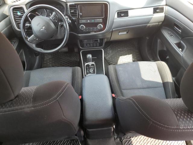 Photo 8 from auction – 2018 MITSUBISHI OUTLANDER with VIN JA4AZ3A35JZ040571