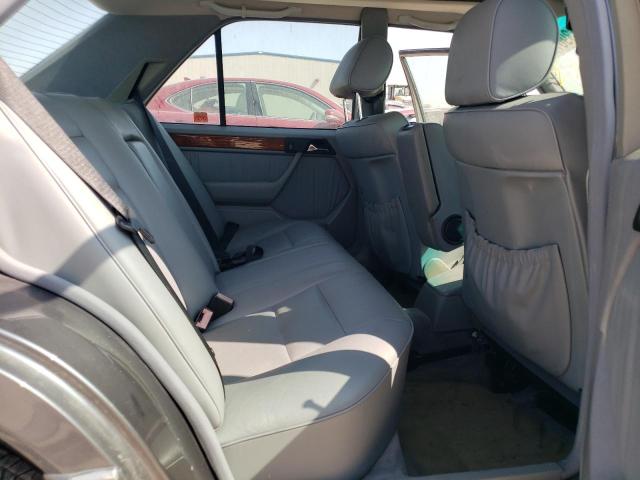 Photo 10 from auction – 1995 MERCEDES-BENZ E 320 BASE with VIN WDBEA32E7SC214710