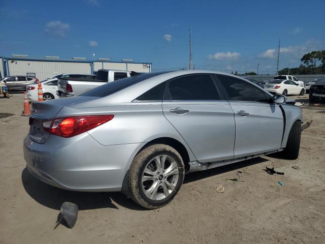Photo 3 from auction – 2012 HYUNDAI SONATA SE with VIN 5NPEC4AC1CH463513