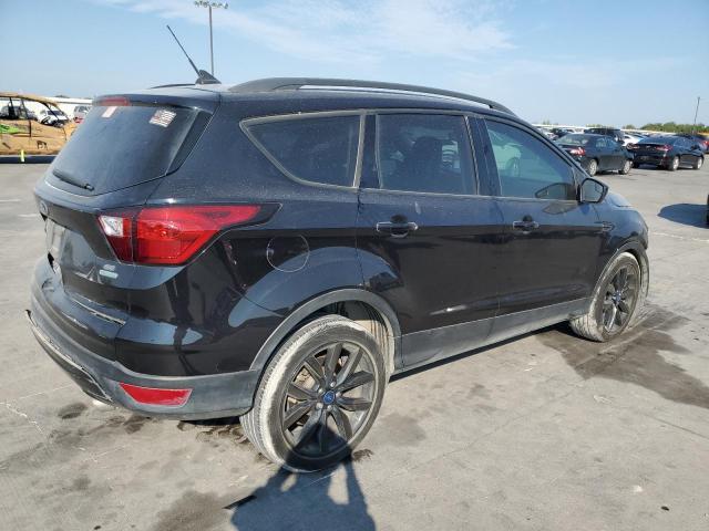 Photo 3 from auction – 2019 FORD ESCAPE SE with VIN 1FMCU0GD2KUC51961