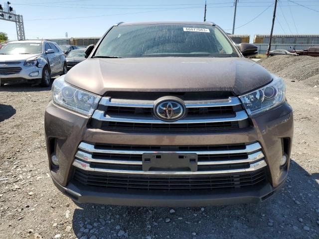 Photo 5 from auction – 2018 TOYOTA HIGHLANDER with VIN 5TDDZRFH3JS486648