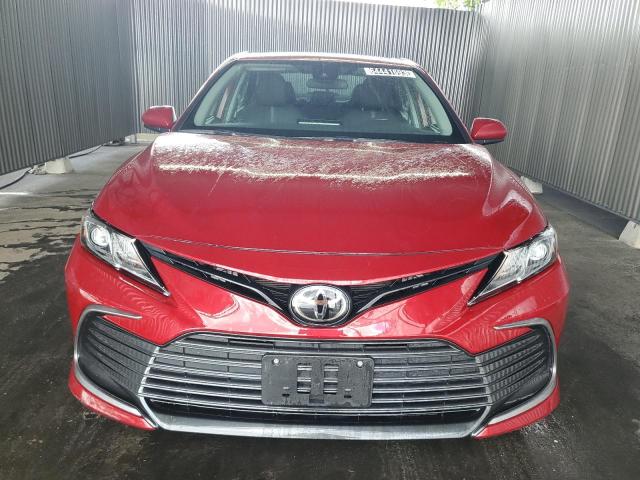 Photo 5 from auction – 2022 TOYOTA CAMRY LE with VIN 4T1C11AK8NU651789
