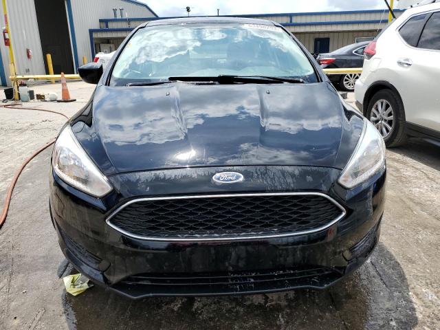 Снимка 5 от търг – 2017 FORD FOCUS S с VIN 1FADP3E2XHL301853