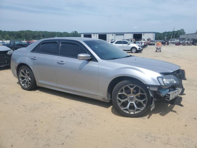 Снимка 4 от търг – 2018 CHRYSLER 300 S с VIN 2C3CCABG2JH245033
