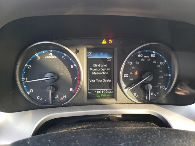 Photo 9 from auction – 2017 TOYOTA RAV4 XLE with VIN JTMRFREV5HD217210