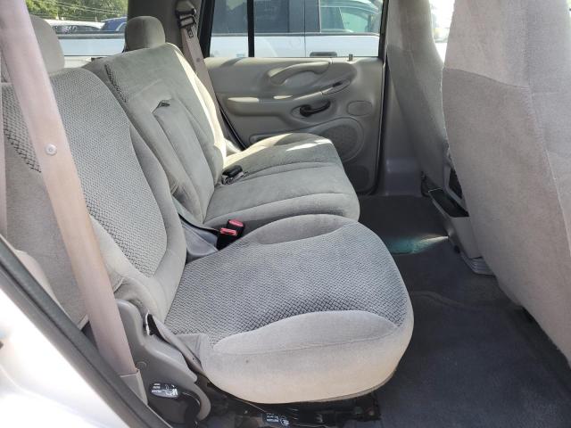 Снимка 11 от търг – 2000 FORD EXPEDITION с VIN 1FMRU1564YLA66362