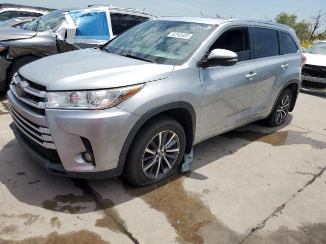 TOYOTA HIGHLANDER 2017 with VIN 5TDJZRFH8HS406760 - Photo from auction