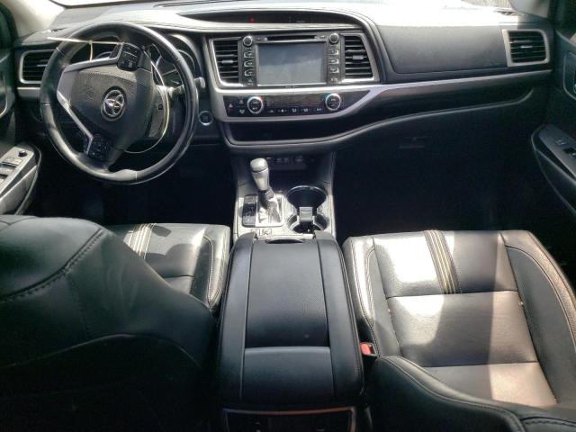 Photo 8 from auction – 2017 TOYOTA HIGHLANDER with VIN 5TDKZRFH5HS214877
