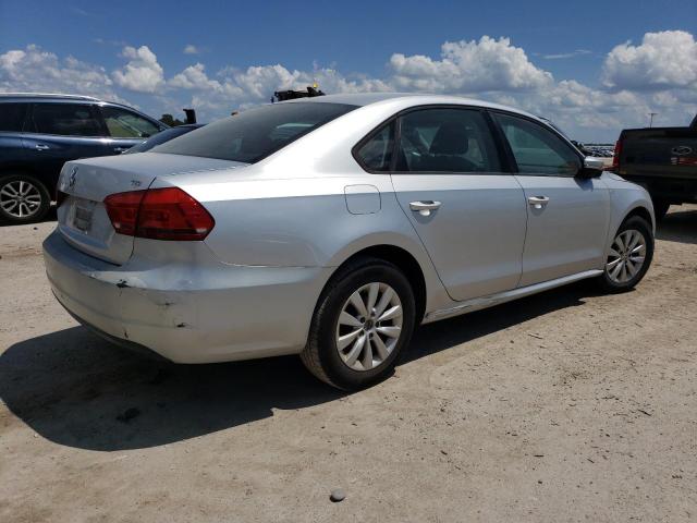 Photo 3 from auction – 2015 VOLKSWAGEN PASSAT S with VIN 1VWAT7A39FC040157