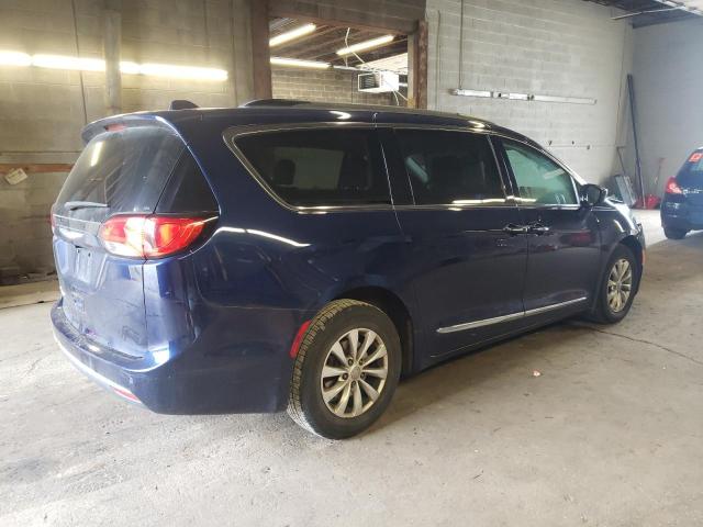 Photo 3 from auction – 2017 CHRYSLER PACIFICA T with VIN 2C4RC1BG4HR832604