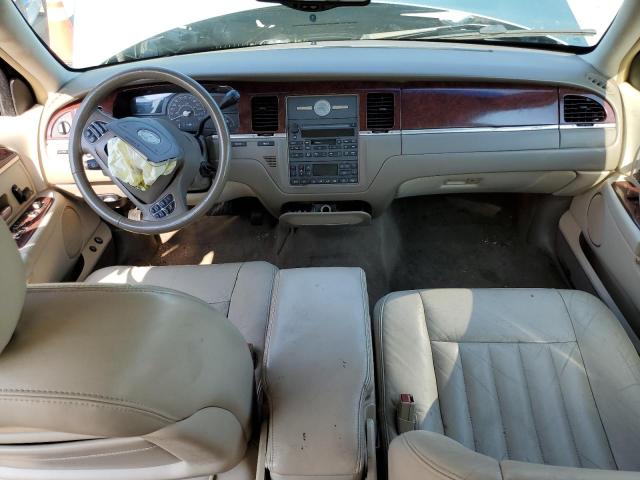 Photo 8 from auction – 2004 LINCOLN TOWN CAR E with VIN 1LNHM81W54Y631144