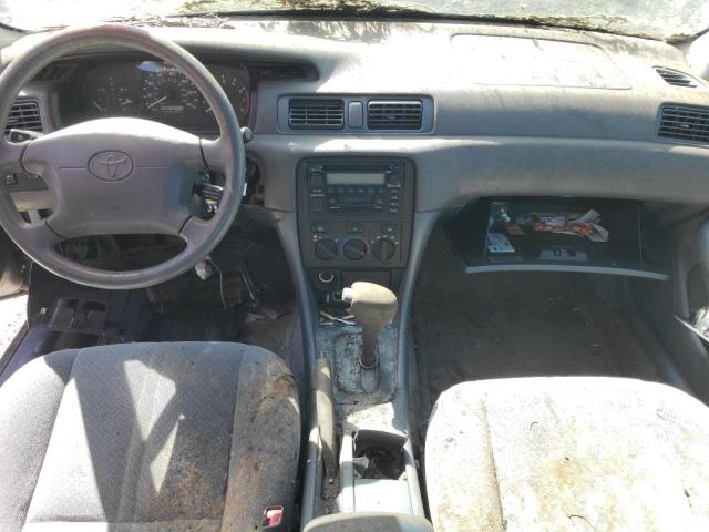 Photo 8 from auction – 2001 TOYOTA CAMRY LE with VIN 4T1BF22K31U970562