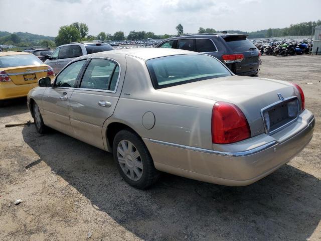 Photo 2 from auction – 2004 LINCOLN TOWN CAR U with VIN 1LNHM83W84Y680027