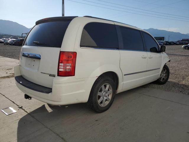Photo 3 from auction – 2010 CHRYSLER TOWN & COU with VIN 2A4RR5D19AR260444