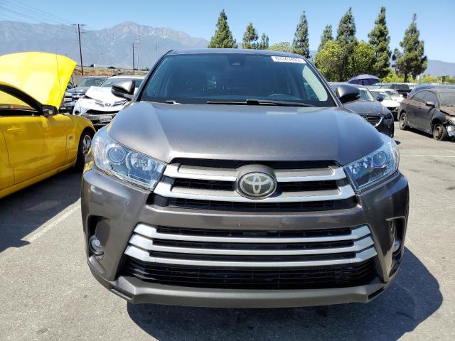 Photo 5 from auction – 2018 TOYOTA HIGHLANDER with VIN 5TDZZRFH2JS277715