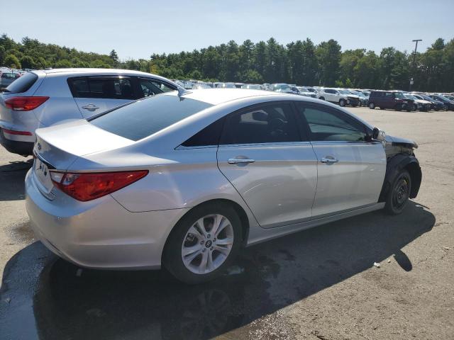 Photo 3 from auction – 2011 HYUNDAI SONATA SE with VIN 5NPEC4AC8BH261167