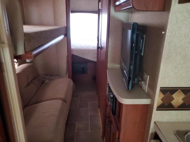 Photo 6 from auction – 2012 WILDWOOD SUNSEEKER with VIN 1FDXE4FS6BDB11949