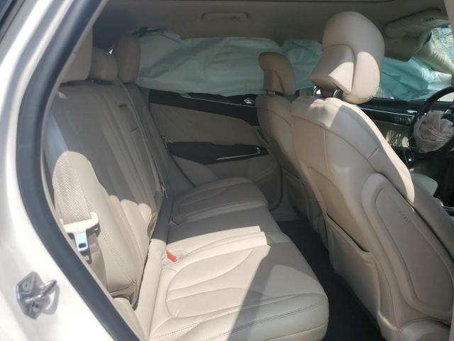 Photo 11 from auction – 2019 LINCOLN MKC RESERV with VIN 5LMCJ3C97KUL34844