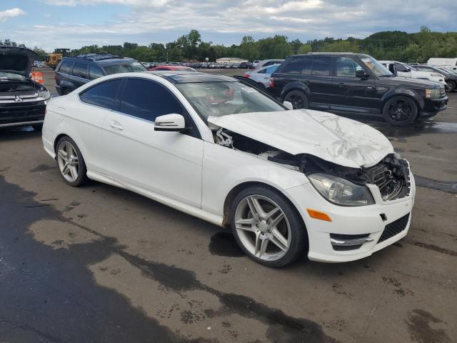 Photo 4 from auction – 2013 MERCEDES-BENZ C 250 with VIN WDDGJ4HB4DG037726
