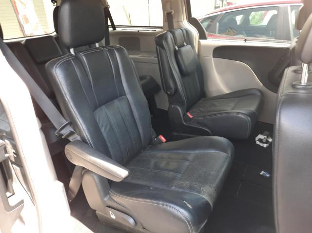Photo 6 from auction – 2013 CHRYSLER TOWN & COU with VIN 2C4RC1CGXDR753298