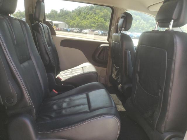 Photo 11 from auction – 2014 CHRYSLER TOWN & COU with VIN 2C4RC1BG3ER216372