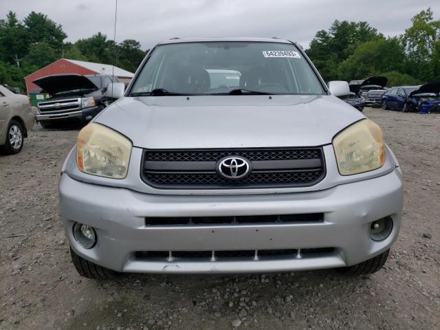 Zdjęcie 5 z aukcji – 2004 TOYOTA RAV4 z VIN JTEHD20V440013513