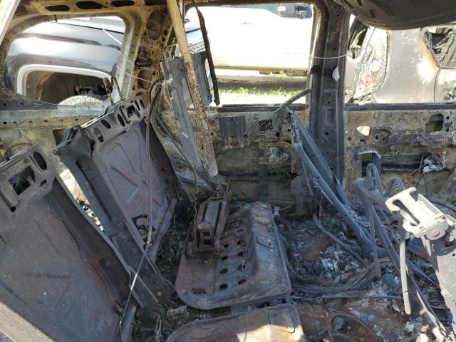 Photo 11 from auction – 2004 GMC ENVOY with VIN 1GKDT13S942435688