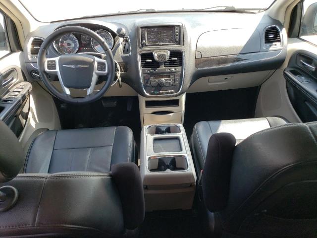 Photo 8 from auction – 2016 CHRYSLER TOWN & COU with VIN 2C4RC1BG7GR206561