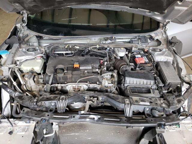 Photo 11 from auction – 2018 HONDA CIVIC LX with VIN 19XFC2F55JE003792