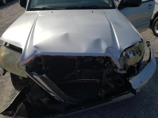 Photo 12 from auction – 2005 TOYOTA 4RUNNER SR with VIN JTEZT14R450024186