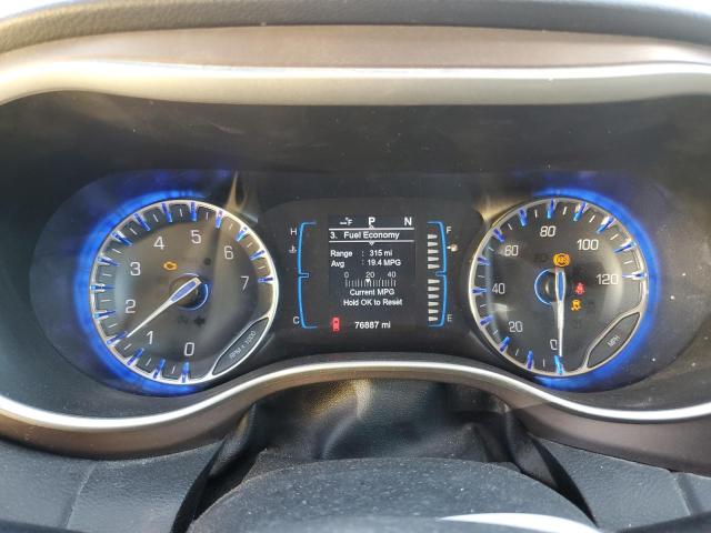 Photo 9 from auction – 2017 CHRYSLER PACIFICA T with VIN 2C4RC1BG5HR584170