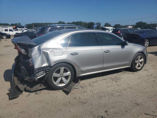 Photo 3 from auction – 2004 VOLKSWAGEN PASSAT with VIN 1VWBH7A39EC018647