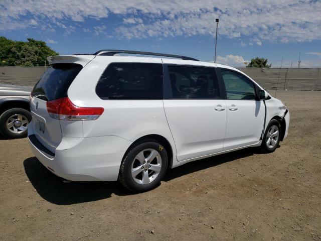 Photo 3 from auction – 2013 TOYOTA SIENNA LE with VIN 5TDKK3DC3DS336348