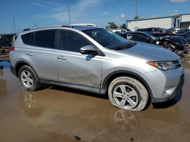 Photo 4 from auction – 2014 TOYOTA RAV4 XLE with VIN JTMWFREV0ED027863