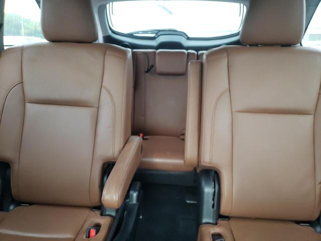 Photo 10 from auction – 2017 TOYOTA HIGHLANDER with VIN 5TDDZRFH3HS395681