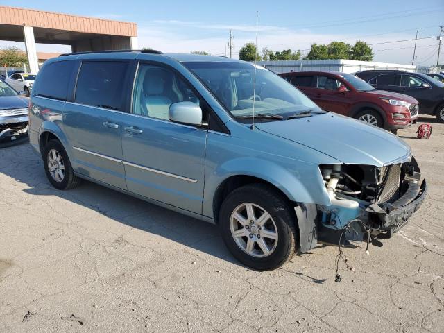 Photo 4 from auction – 2010 CHRYSLER TOWN & COU with VIN 2A4RR5D15AR284577