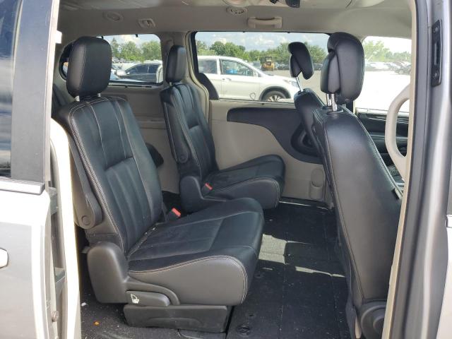 Photo 11 from auction – 2015 CHRYSLER TOWN & COU with VIN 2C4RC1BG1FR521743
