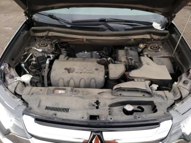 Снимка 12 от търг – 2016 MITSUBISHI OUTLANDER с VIN JA4AZ3A37GZ052181