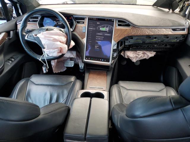 Photo 8 from auction – 2017 TESLA MODEL X with VIN 5YJXCBE46HF051738
