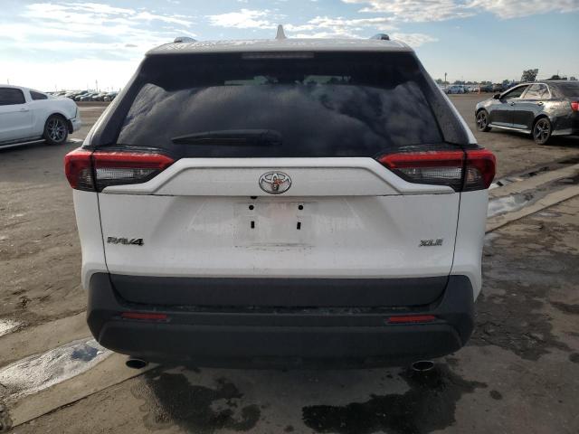 Photo 6 from auction – 2021 TOYOTA RAV4 XLE with VIN 2T3W1RFV6MC114425