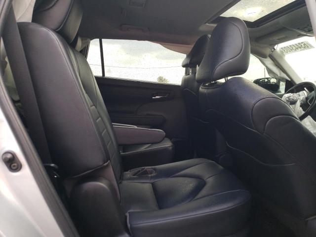 Photo 11 from auction – 2022 TOYOTA HIGHLANDER with VIN 5TDGBRCH6NS558745