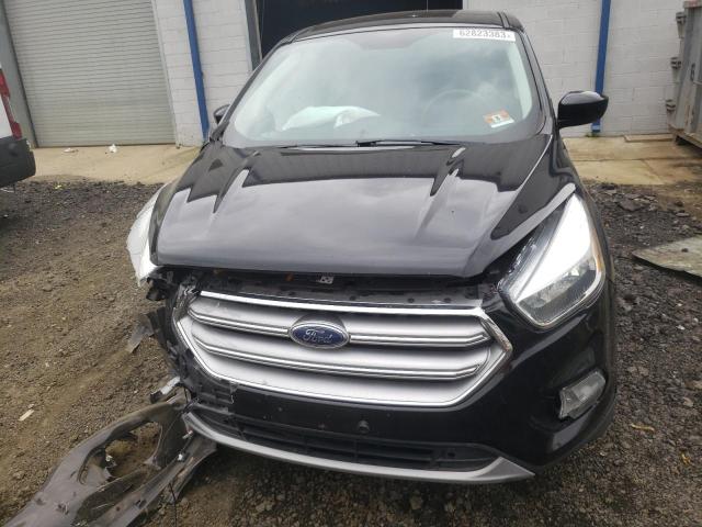 Photo 5 from auction – 2017 FORD ESCAPE SE with VIN 1FMCU9GD4HUC91956