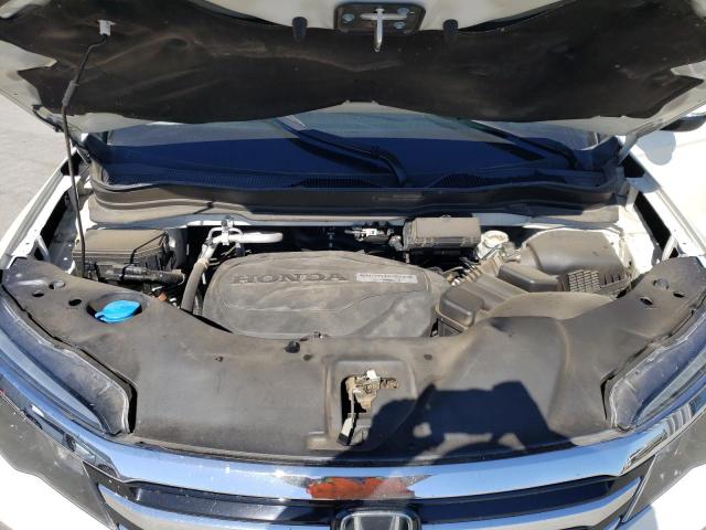 Photo 12 from auction – 2017 HONDA PILOT TOUR with VIN 5FNYF6H95HB046525