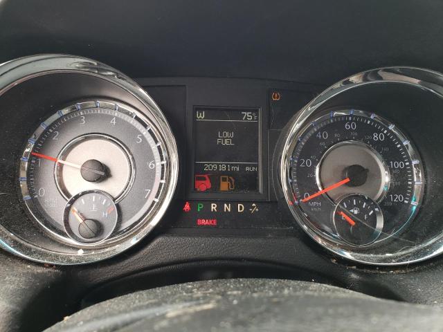 Photo 9 from auction – 2016 CHRYSLER TOWN & COU with VIN 2C4RC1BG2GR186431