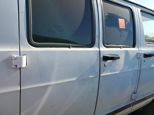 Photo 11 from auction – 2002 DODGE RAM VAN B2 with VIN 2B7JB21Y42K105981